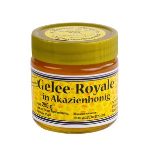 Gelee Royale in Akazienhonig in einem Glas mit Schraubdeckel